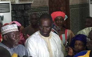 En images la distribution, par la ville de Dakar, de kits "ndogou" aux nécessiteux à la Grande mosquée 