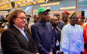 AIBD : une exposition dédiée à Youssou Ndour accueille les voyageurs à l’occasion de la Fête de la Musique