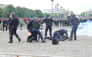 Manif de mardi : Des journalistes à nouveau violentés par la police et une photo troublante