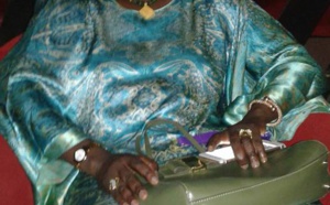 Mimi Touré dans une tenue ultra élégante