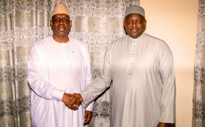 À Banjul, Macky Sall sollicite le soutien d’Adama Barrow pour sa candidature à la tête de l’ONU