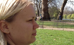 À 36 ans, elle confronte ses anciens camarades de classe au harcèlement