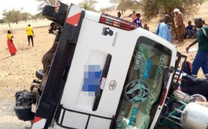 Aéré Lao-Pété : un mini-car se renverse après une tentative d’évitement, un passager légèrement blessé