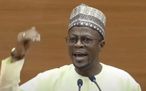 Abdou Mbow accuse le pouvoir de fragiliser les institutions : « Le pays est en danger »