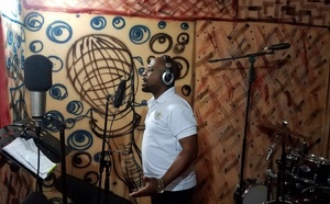 Les grandes radios FM de Dakar aujourd'hui : panorama d'un paysage très disputé