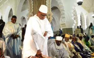 (07) Photos: Prière de Korité les deux fils du président Macky, Mansour Sall et Amadou Sall en mode »Ndanane » à la grande mosquée de Dakar