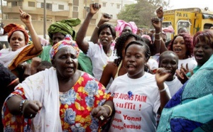 Les femmes du Front Siggil Sénégal ont marché contre la vie chère et l’impunité