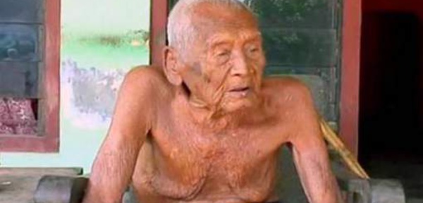 Cet homme affirme avoir 145 ans: "J'ai envie de mourir"