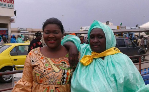 (04 Photos) Ndèye Fatou Ndiaye Mbacké accompagne sa « goro » en partance pour la Mecque