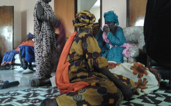 Décès de Mbaye Jacques Diop : tristesse et consternation au domicile du défunt à Rufisque (IMAGES)