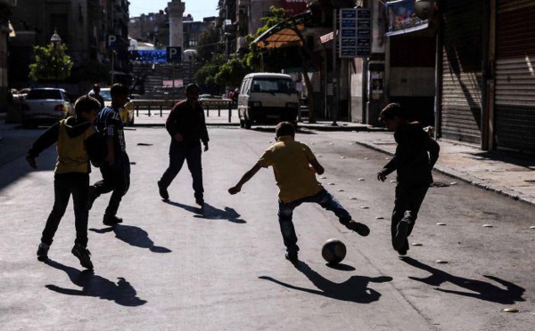 Daech condamne à 80 coups de fouet ceux qui portent un maillot du Barça, du Real sur ses terres…
