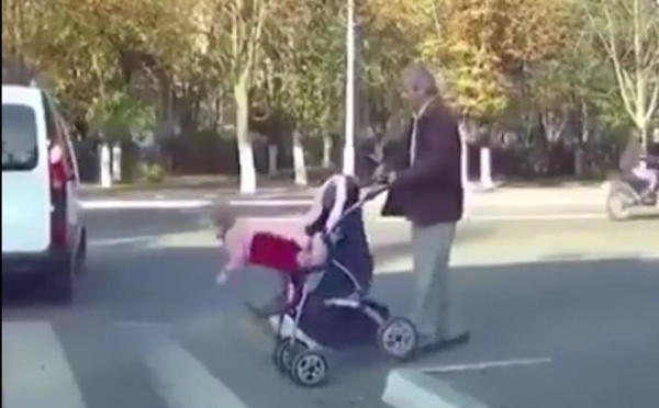 Vidéo: bébé Ninja, il est très fort regardez!!