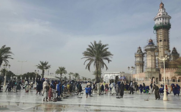 Magal 2016 : Quand les talibés mourides font le toilettage de la grande mosquée de Touba