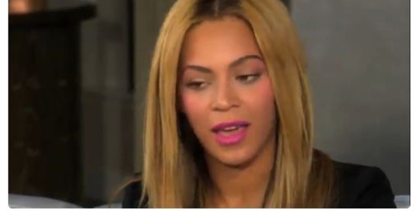 Vidéo: Il est de RETOUR , Beyoncé s’entretient avec Rihanna et Adele sur les Grammys.