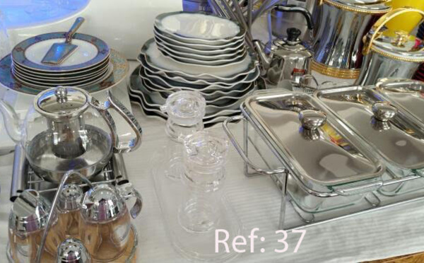 A ne pas rater ! Faites votre choix, un particulier vend ces jolis meubles de dernier design, 1ère qualité...