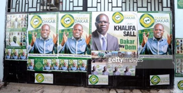 Temps d'antenne de Mànkoo : Khalifa Sall choisit la chaise vide, les menottes et le silence