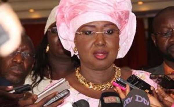 Maïmouna Ndoye Seck, leader du mouvement "Gungé Macky Sall": « Khalifa sall n’est pas un candidat en prison mais un prisonnier fait tête de liste »