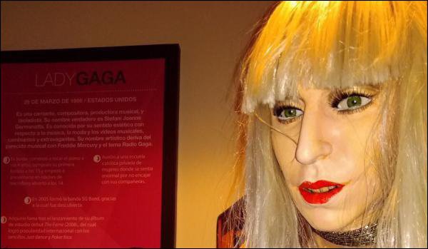 AU PÉROU: Le double de Lady Gaga complètement raté