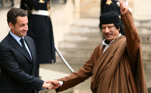 Kadhafi-Sarkozy : Liaisons dangereuses ?(documentaire)