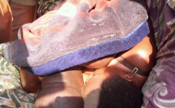 Adultère: un homme coincé entre les jambes de sa maîtresse en plein ébat sexuel (Photos)
