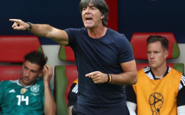 Malgré le fiasco de la Coupe du monde, Löw reste en poste