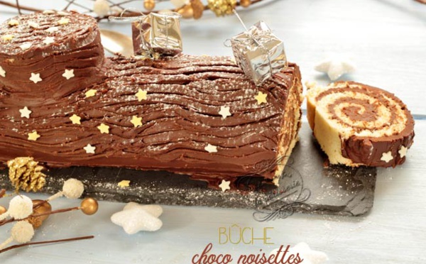 Bûche de Noel au chocolat : former la bûche