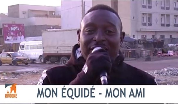 VIDEO - Le rappeur Bill Diakhou aux propriétaires de chevaux, d'ânes...:" Wormalène seeni maala yi nguen di torokhal...* 