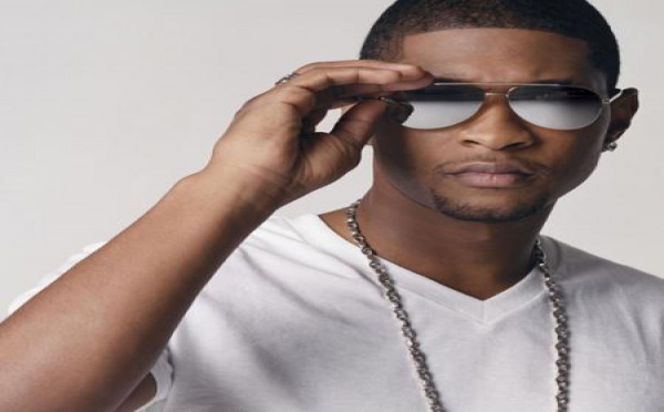 VIDEO. Usher corrigé par une femme dans un parking d'Atlanta