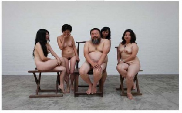 Tous nus pour soutenir l'artiste chinois Ai Weiwei !