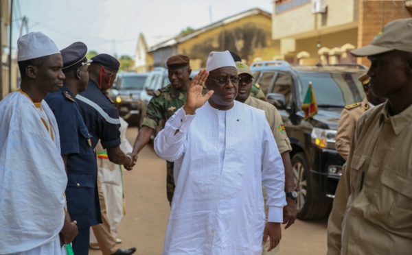 PHOTOS-Visite du Président Macky Sall chez le Khalife de Médina Gounass