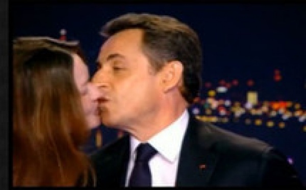 TF1 : L'auteur de la fuite d'une vidéo montrant Carla Bruni embrassant Nicolas Sarkozy au JT identifié