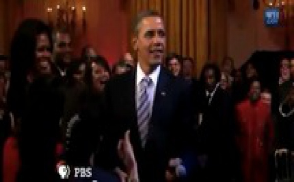 VIDEO Barack Obama prend le micro pour chanter le blues