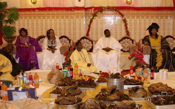 Cheikh Béthio toujours entouré de ses "berndés"