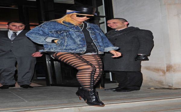 Rihanna : 18 000 euros pour sauver ses cheveux