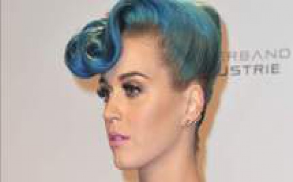 Katy Perry est "célibataire et satisfaite"