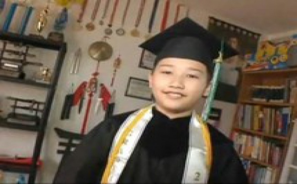 Insolite – A 8 ans, il est admis à la fac et obtient son diplôme de maths à 14 ans