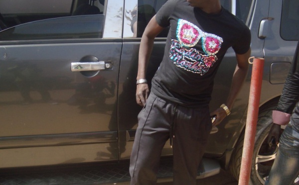 Pape Diouf amoureux de son véhicule