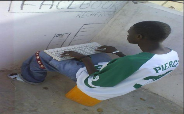 Image du jour: Quand Facebook rend fou un jeune Sénégalais 