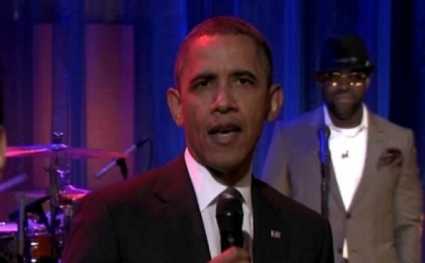 Barack Obama s’initie au slam (vidéo)
