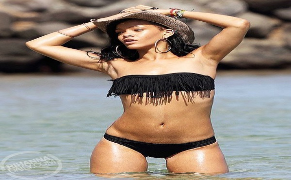 Rihanna en vacances en mode hot !