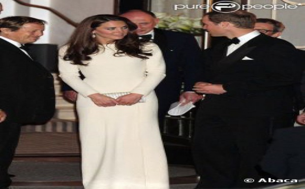 Kate Middleton reprend la robe Roland Mouret de Carla Bruni qui avait fait jaser