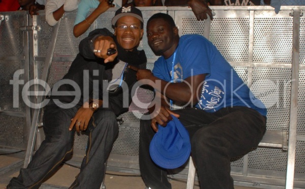 L’animateur Mbeurs Bigué et son pote en feeling VIP !