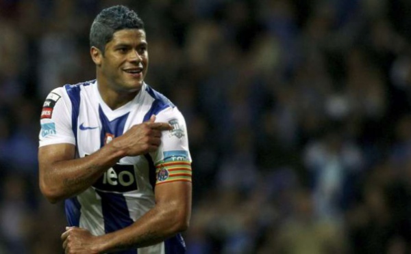 Hulk lance un appel du pied à Chelsea