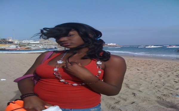 Le mannequin Samira Nicki Diop en mode été