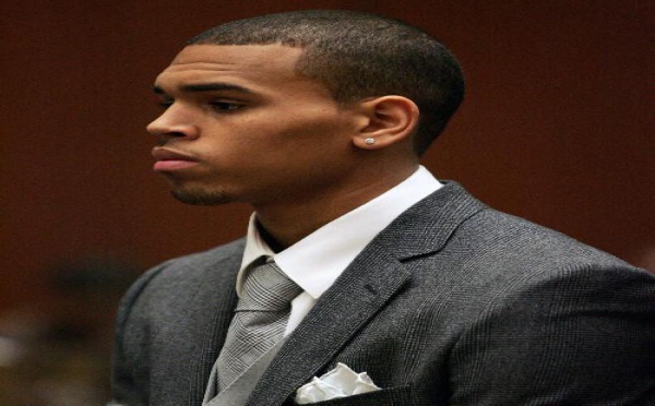 Chris Brown nie les rumeurs d'homosexualité