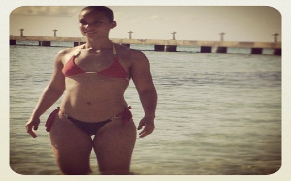 Photos : Alicia Keys, radieuse au naturel et en bikini