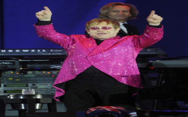 Elton John s’inquiète pour la santé de Lady Gaga