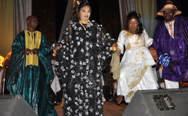 Fatou Guéwel danse le 'Thiakhagoune"