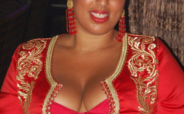 Bouchra sacrée meilleure maquilleuse 2012 aux trophées de la mode africaine
