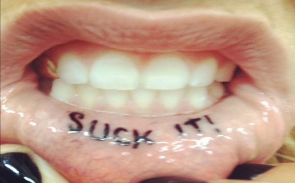 Ke$ha nous montre son nouveau tatouage